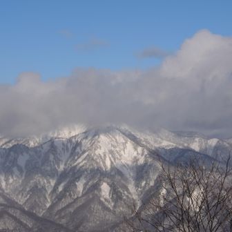 前から知っていた、今の季節、高妻がきれいに見える場所から。