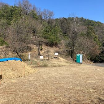 1時間が経過して、峠に到着。
人気が無い。
車もない。