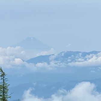 うっすら富士山🗻
しんどかったけれど、こんな景色が見られて良かった。