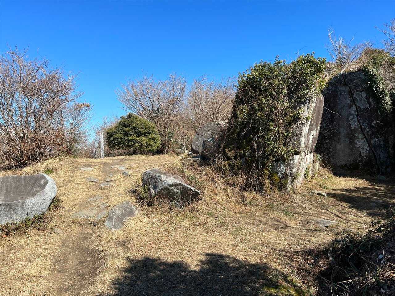 二丈岳山頂の雰囲気