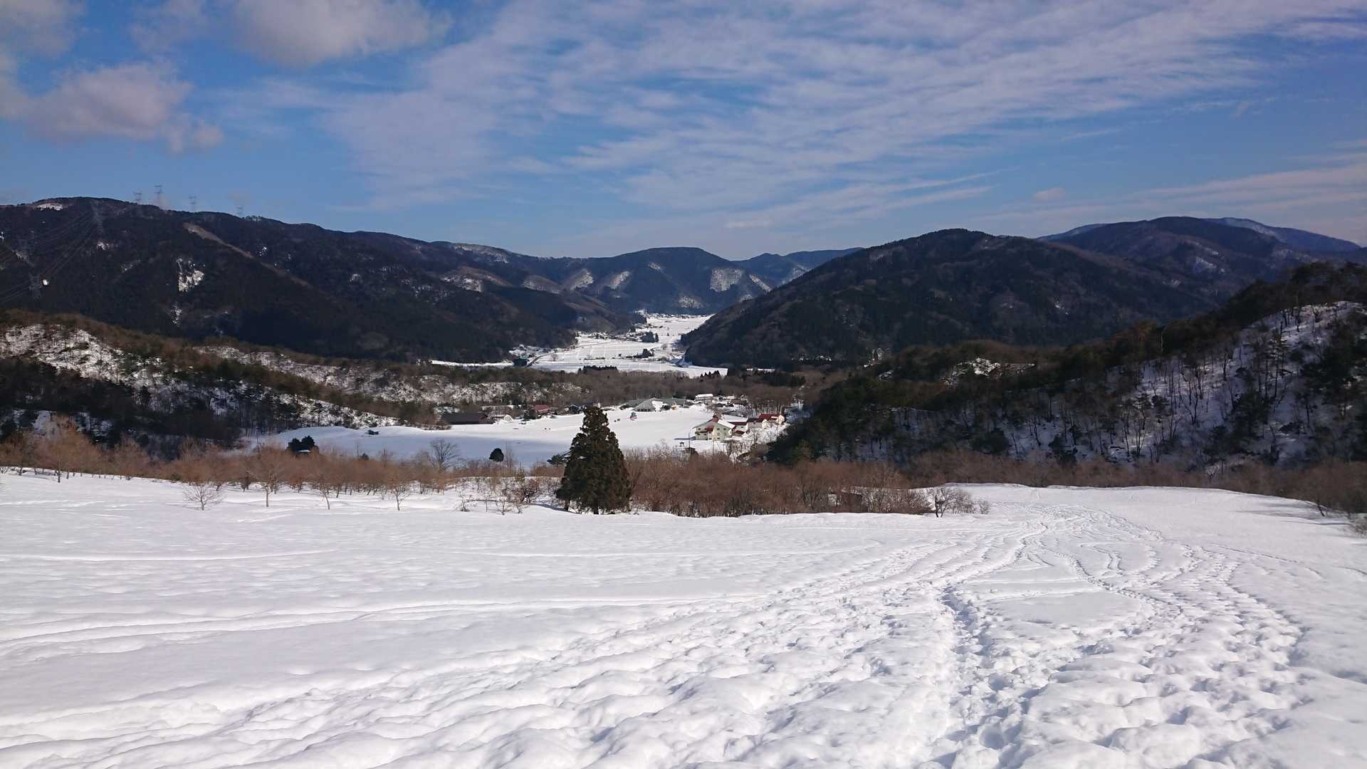スキー場跡まで下りてきました。ほっとしました