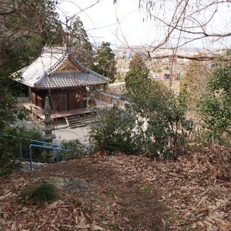 岩脇稲荷神社に下山しました