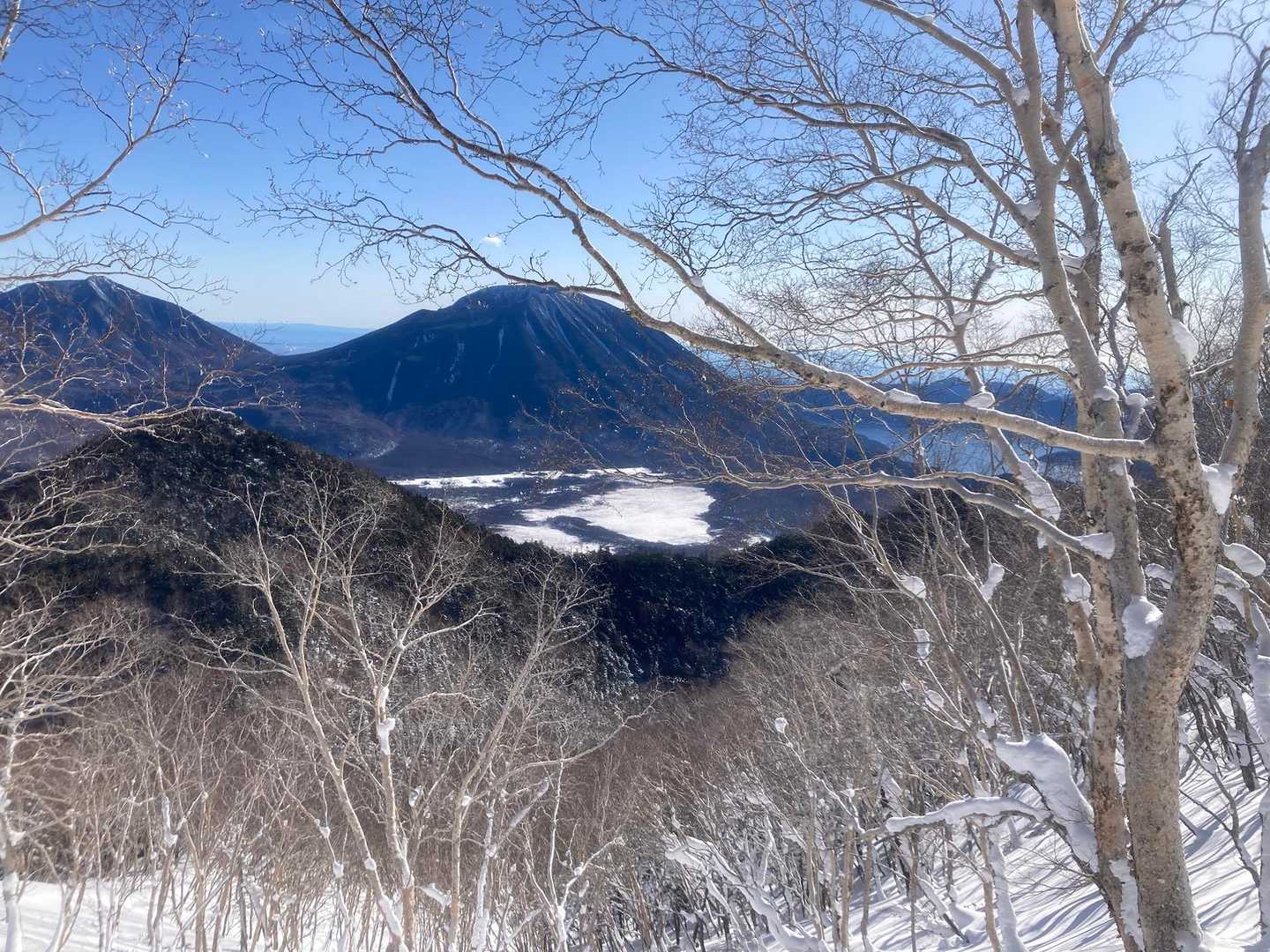 振り返ると戦場ヶ原と男体山