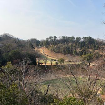 何気にゴルフ場の近くの山道を歩くの初めてかも