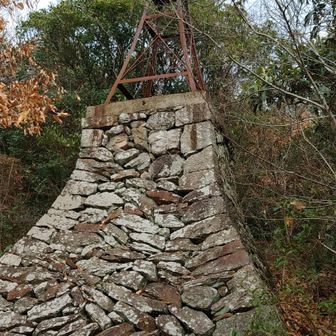 こんなんがあったとは、
初めて見つけた👀
石垣の反りが丸亀城に似てる🤔
おしまい