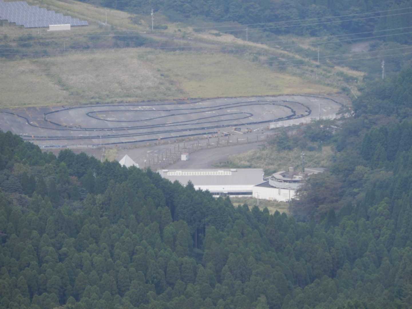 前回賑やかだったサーキット場を含む天山リゾートは2022年廃業だそうです