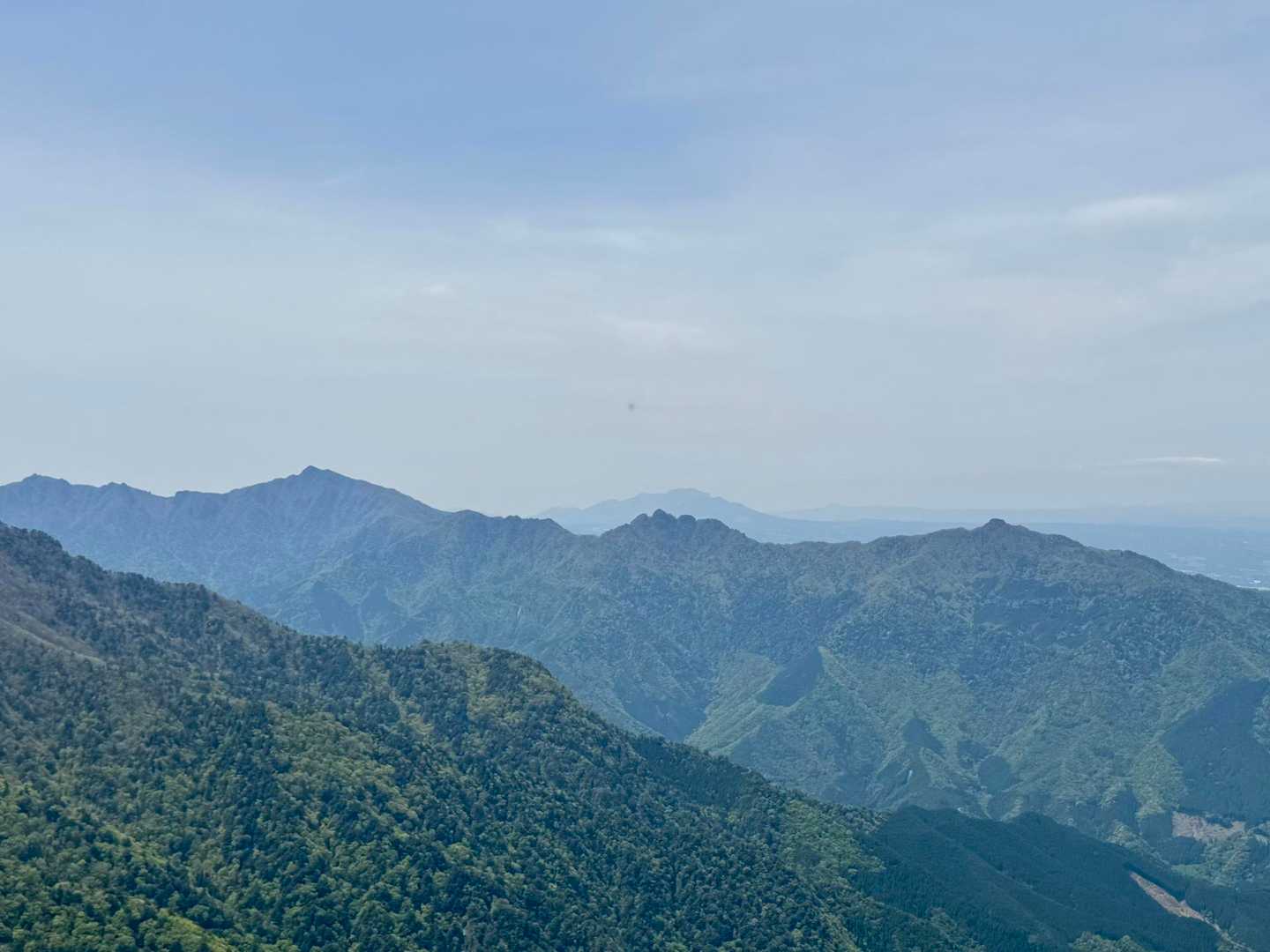 後傾山からの眺望
祖母山…大障子岩…障子岩