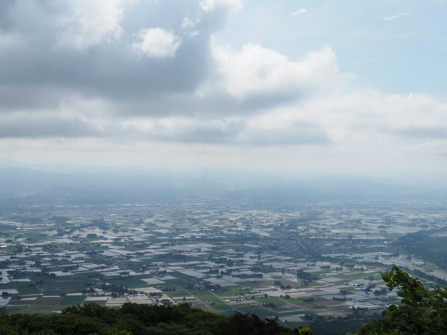 あっちこっちで田植えラッシュです。