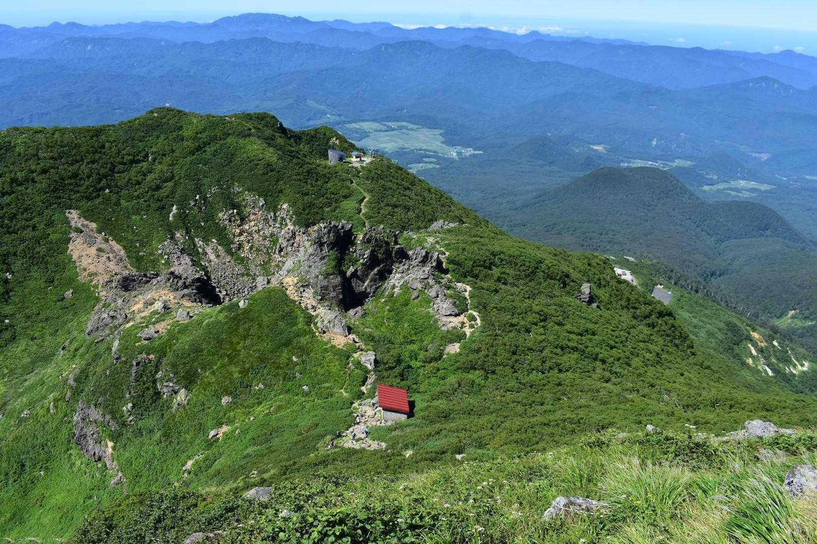 今日はリフトが動いてるので、だんだん賑やかになってきた