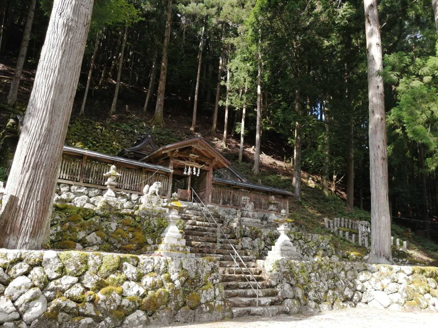 笹野神社。お参りしてから、登りはじめました。