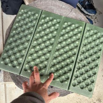 ここで昼食。
優しいノリノリさんが「ミカさんは女子やから冷えないように」とマットを。優しすぎやろ😭
湯を沸かしたコットで手も温めさせてくれた😭