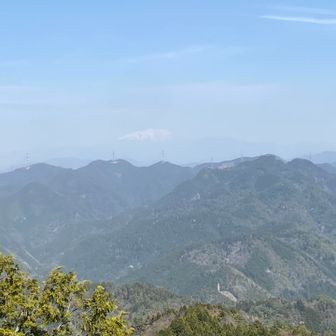 御嶽山
あんなに高いんだね！
やっぱり見えると嬉しいね☺️
