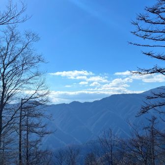 鶴寝山より
富士山は雲に隠れてしまいました