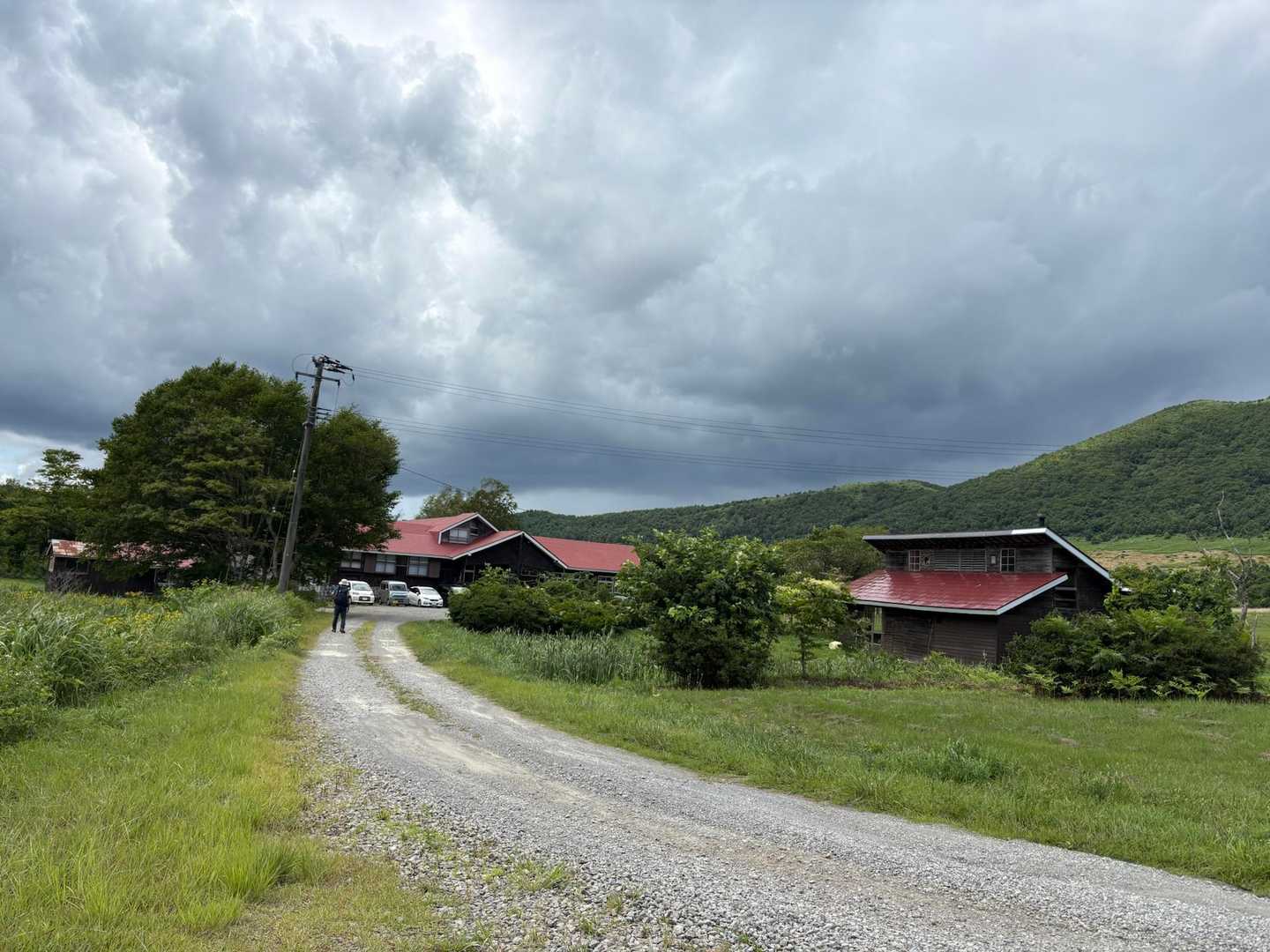 七時雨山荘到着
なんだかイヤな感じの雲がいますね
ふられなくて良かった