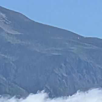 室堂がわずかにみえます！