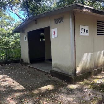 トイレもあった🚻

電気点くし水も出る
トイレットペーパーもある！
…けど綺麗とは言えない😅