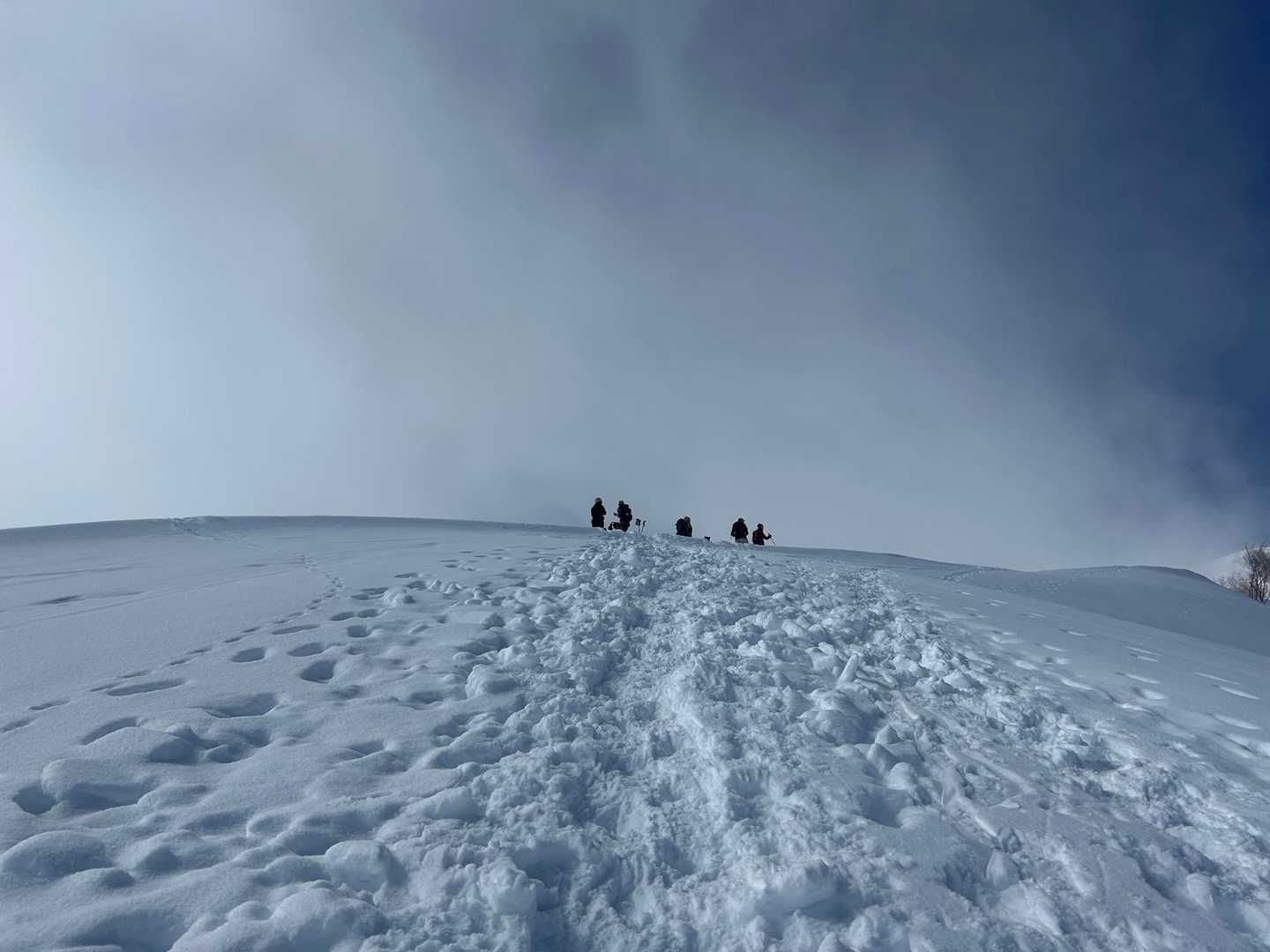 地蔵の頭-二ノ背髪-小遠見山-五竜登山口-中遠見山-五竜テ 縦走コースの写真