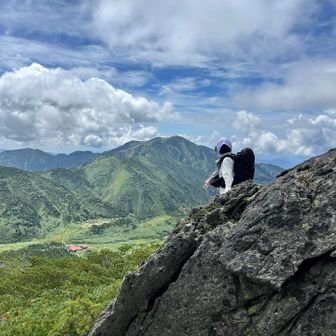 鳶岩コースに一緒に来れた！
🪨昼間はこん景色だと
ナイトハイクの時は岩など気が付かなかった