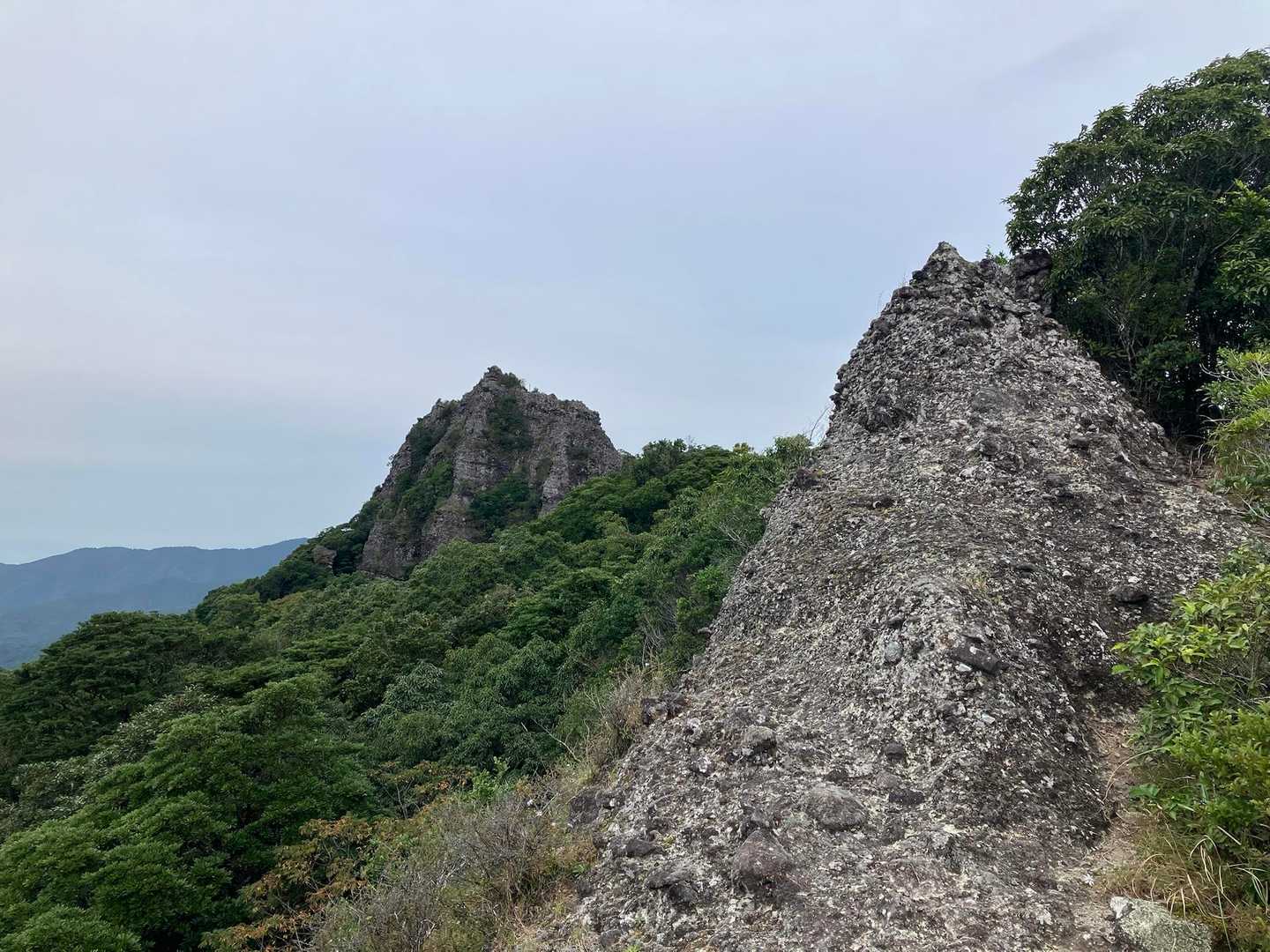 あれに登るんかい？後ほど登ります。