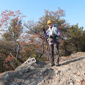 早々に引き返し、神ノ上に向かいます