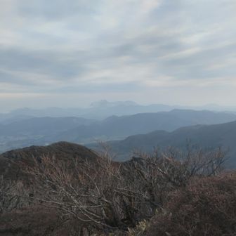      遠くに由布岳