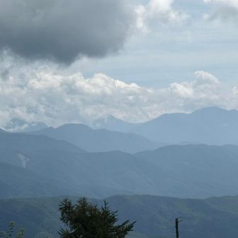 南アルプスはチラッと見えました