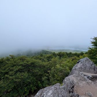 猫石から沼方面