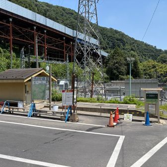 ゴールの小仏バス停に到着。この後すぐにバスが来た。