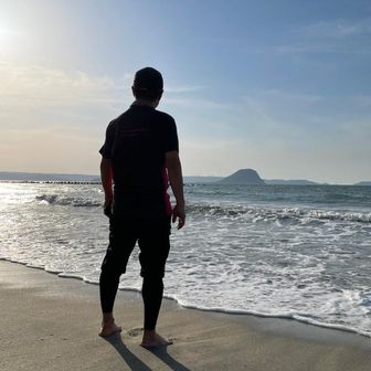 硝子の膝を持つ男