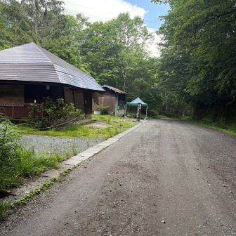 一ノ瀬まで戻ってきました。
14:30分のバスは出たばかり。
15:00時のバスで大清水に戻ります。