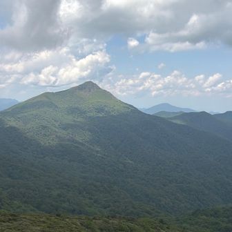 赤面山に戻ってきてコーヒーを飲む予定が
ゴロゴロ⚡️してきたので急いで下山
甲子旭岳