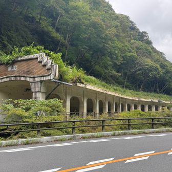 歴史ある洞門