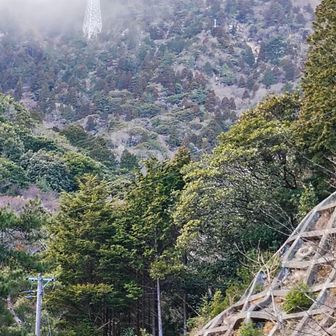 御在所岳の頂上付近にはガスが覆い始めた