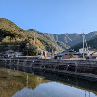 北東。前姫越（中左奥）