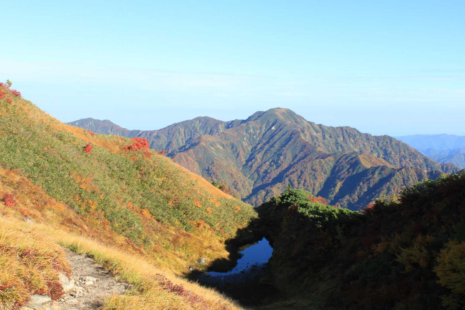 モモアセ山-毛勝山 往復コースの写真