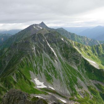 テラスで休んでいる間にも雲が厚みを増してくる。