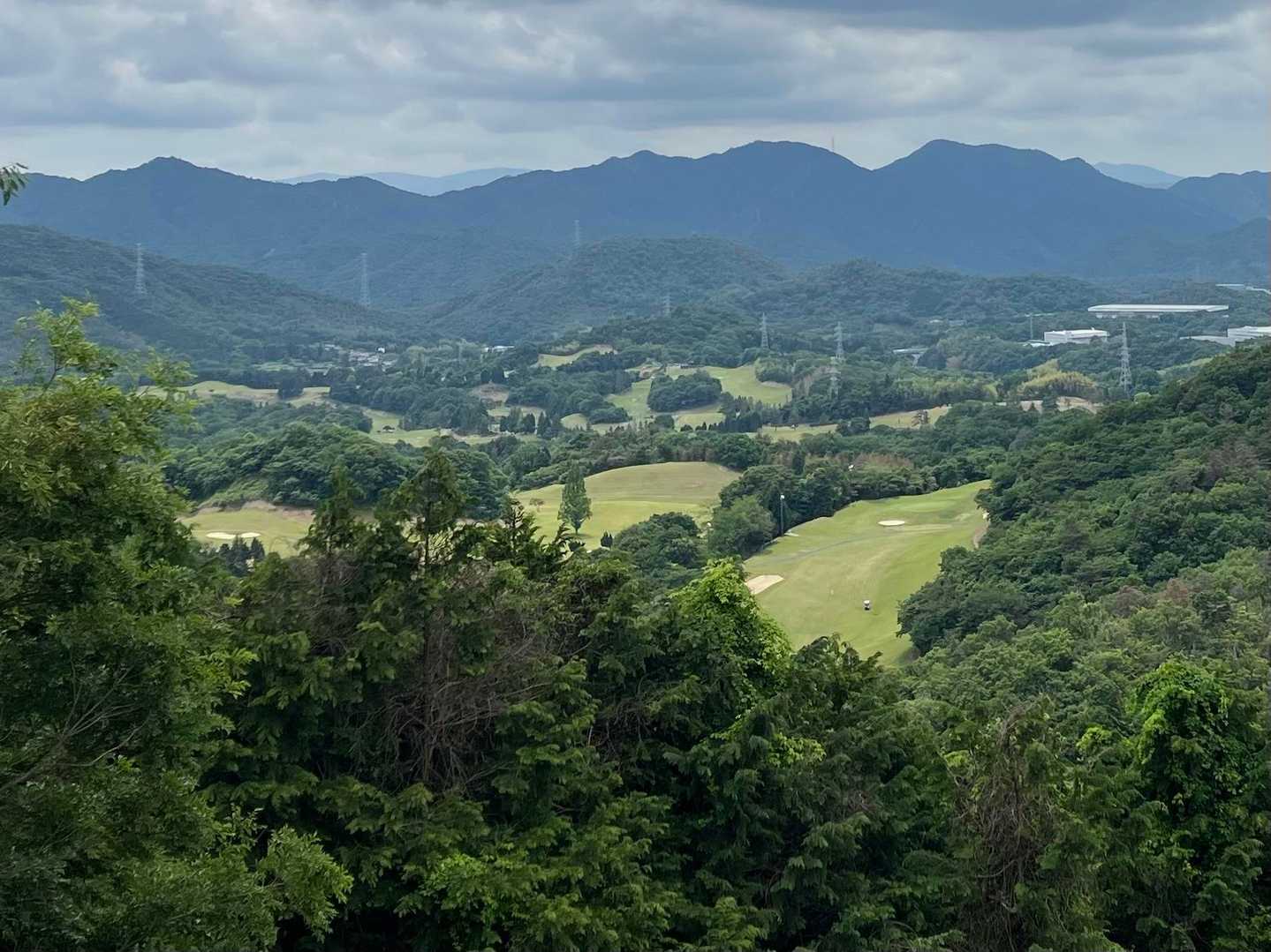 東広島カントリークラブ
ゴルフしてるのがよく見える⛳️
