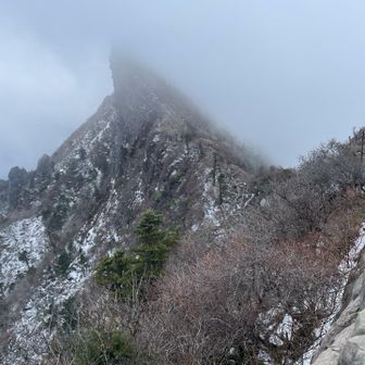 せっかくなので天狗岳にも行きます。
