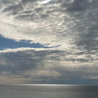 神が舞い降りそう