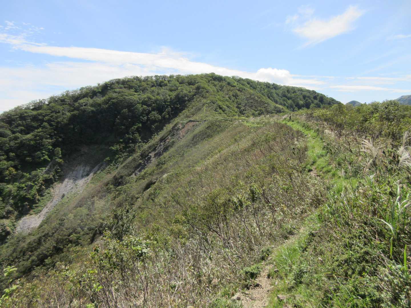 御座峰へ続く稜線