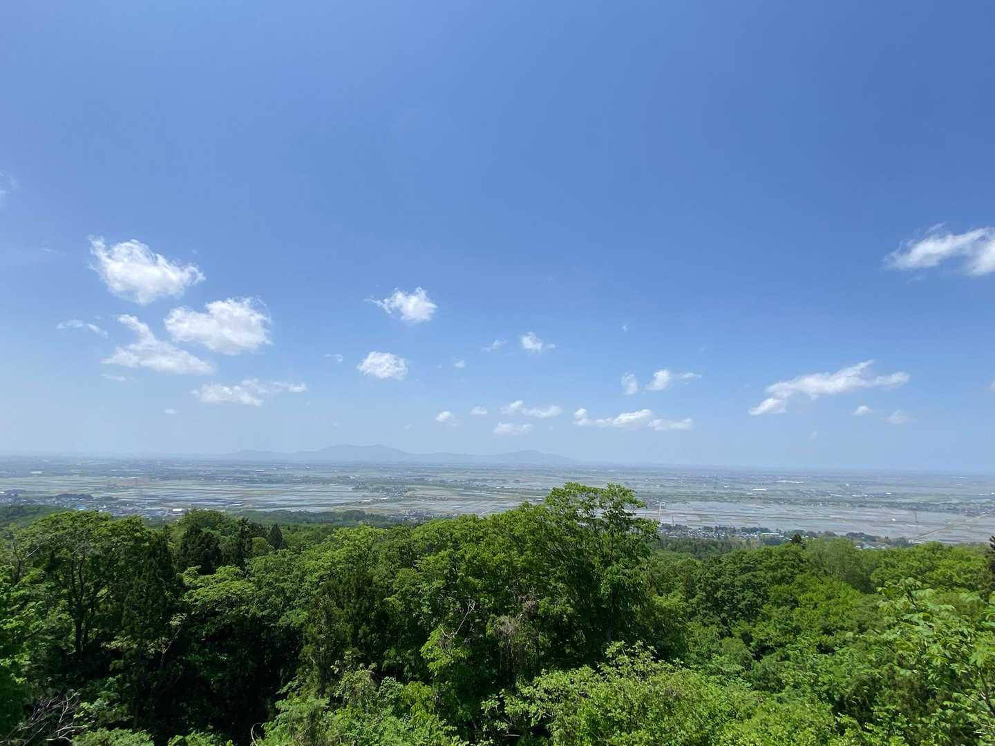 西蒲三山は霞んでいた