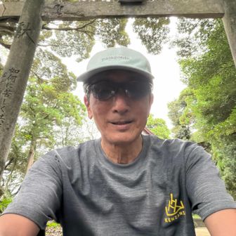 そして叶岳341 mの頂上にある神社にお参りしました⛩️「願いが叶う」ありがたーい神社です✨でも日頃の心掛け次第、たぶん🤣
