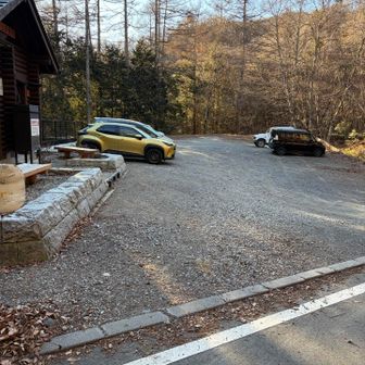 トイレもあって駐車場広めで助かります。