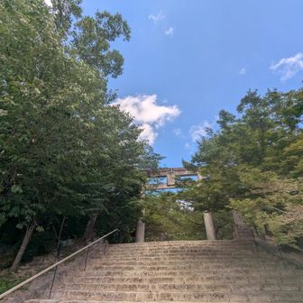 頂上から1時間半で竈門神社駐車場へ下山。終了