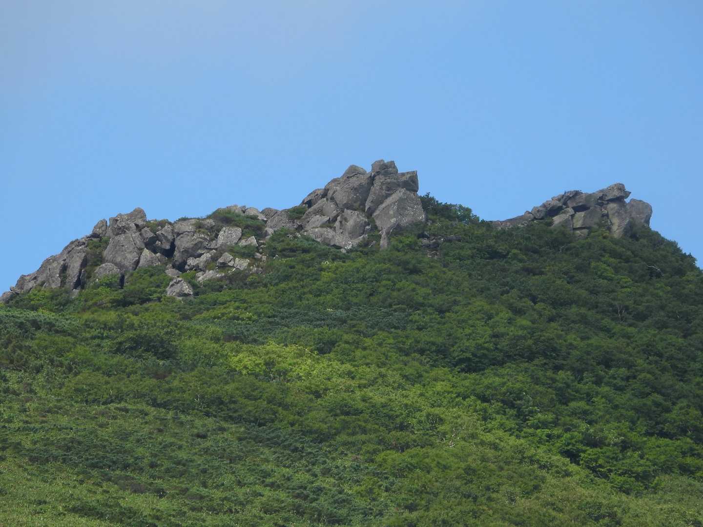 すげぇ岩稜帯