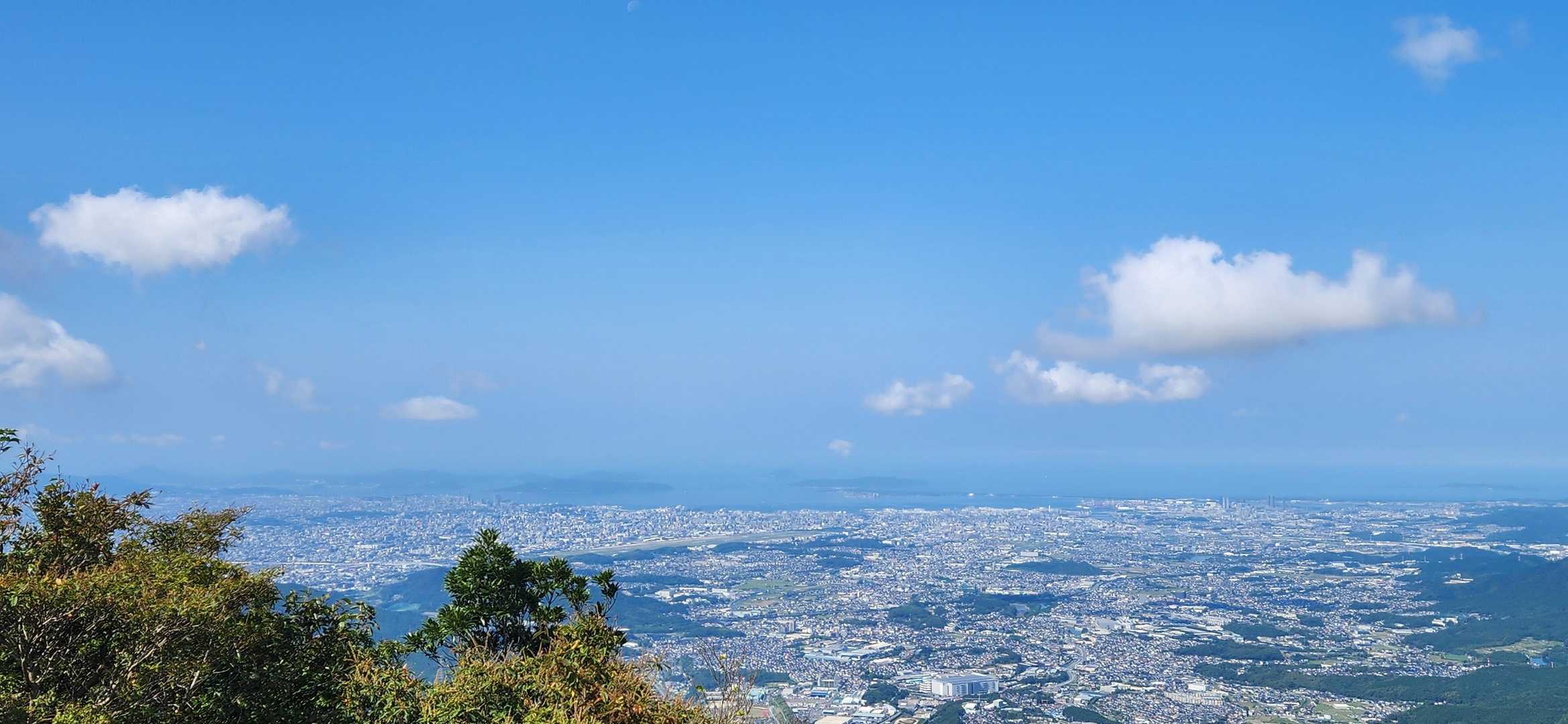 宝満山 | 正面道の賑わいとうさぎ道の静けさを繋ぐ周回コースの写真