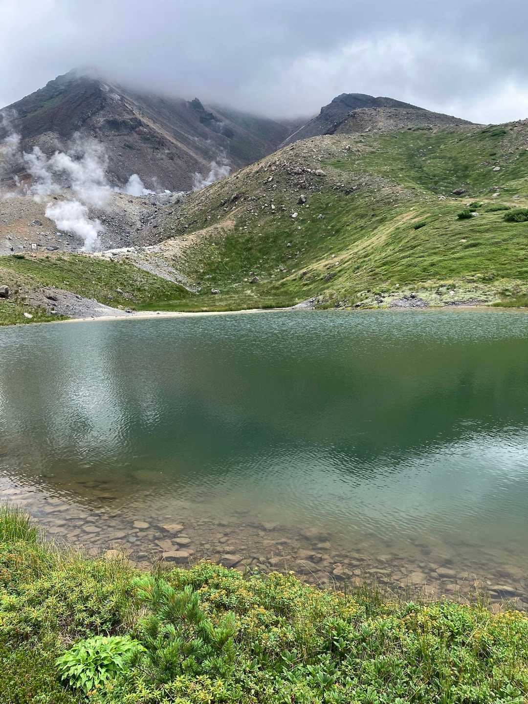 帰りは池のそばまで降りて撮影