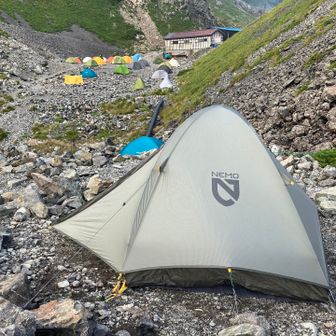 白馬岳頂上宿舎テント場⛺️
テント場使用料:1名2,000円＋1張1,000円
※テント場の水場は特に使用制限は無かったです😊