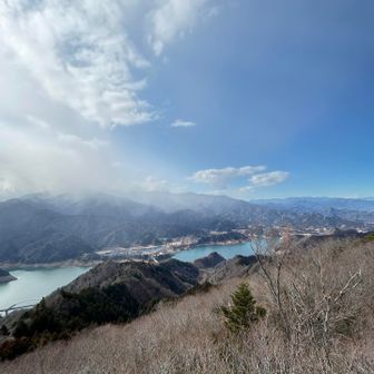 展望台からの宮ヶ瀬湖