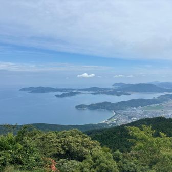 曇り予報だったけど、視界良好で良かった
山頂の景色いい方がハマるよね☺️